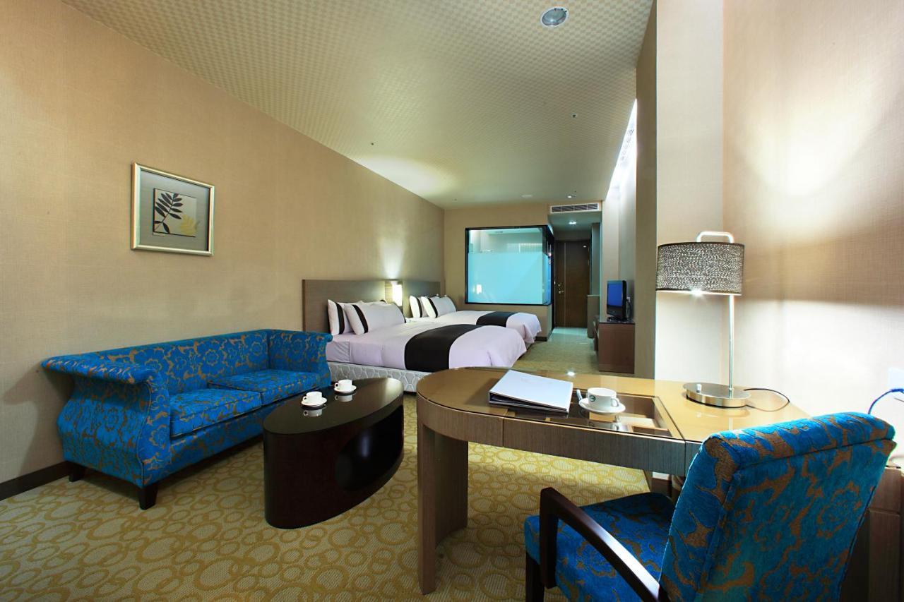 Shinkansen Grand Hotel Taichung Exterior photo