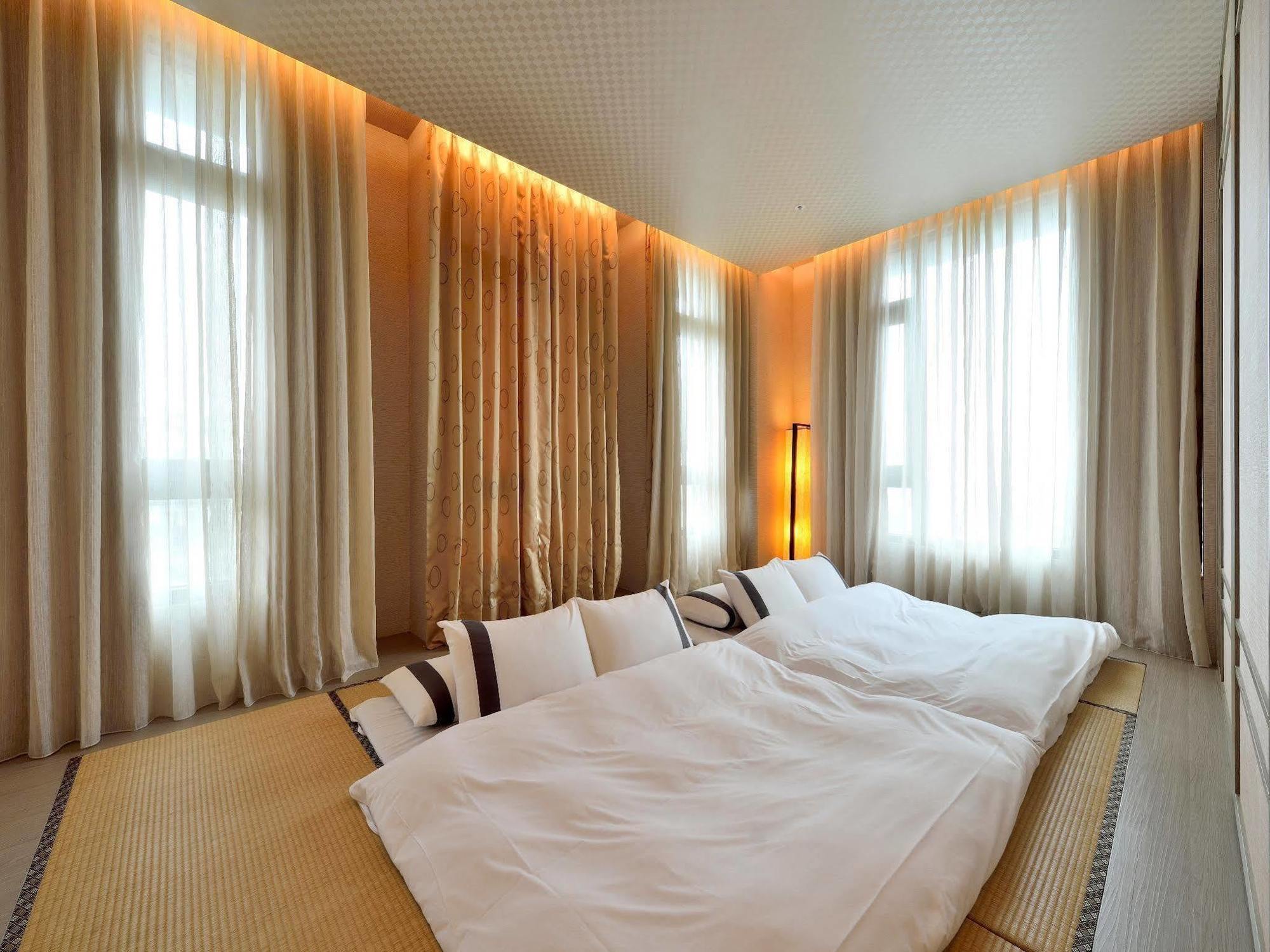 Shinkansen Grand Hotel Taichung Exterior photo