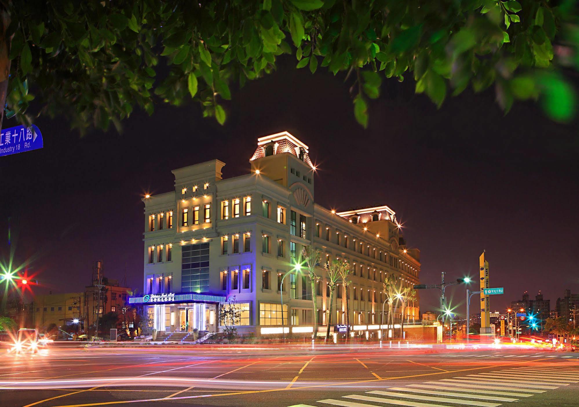 Shinkansen Grand Hotel Taichung Exterior photo
