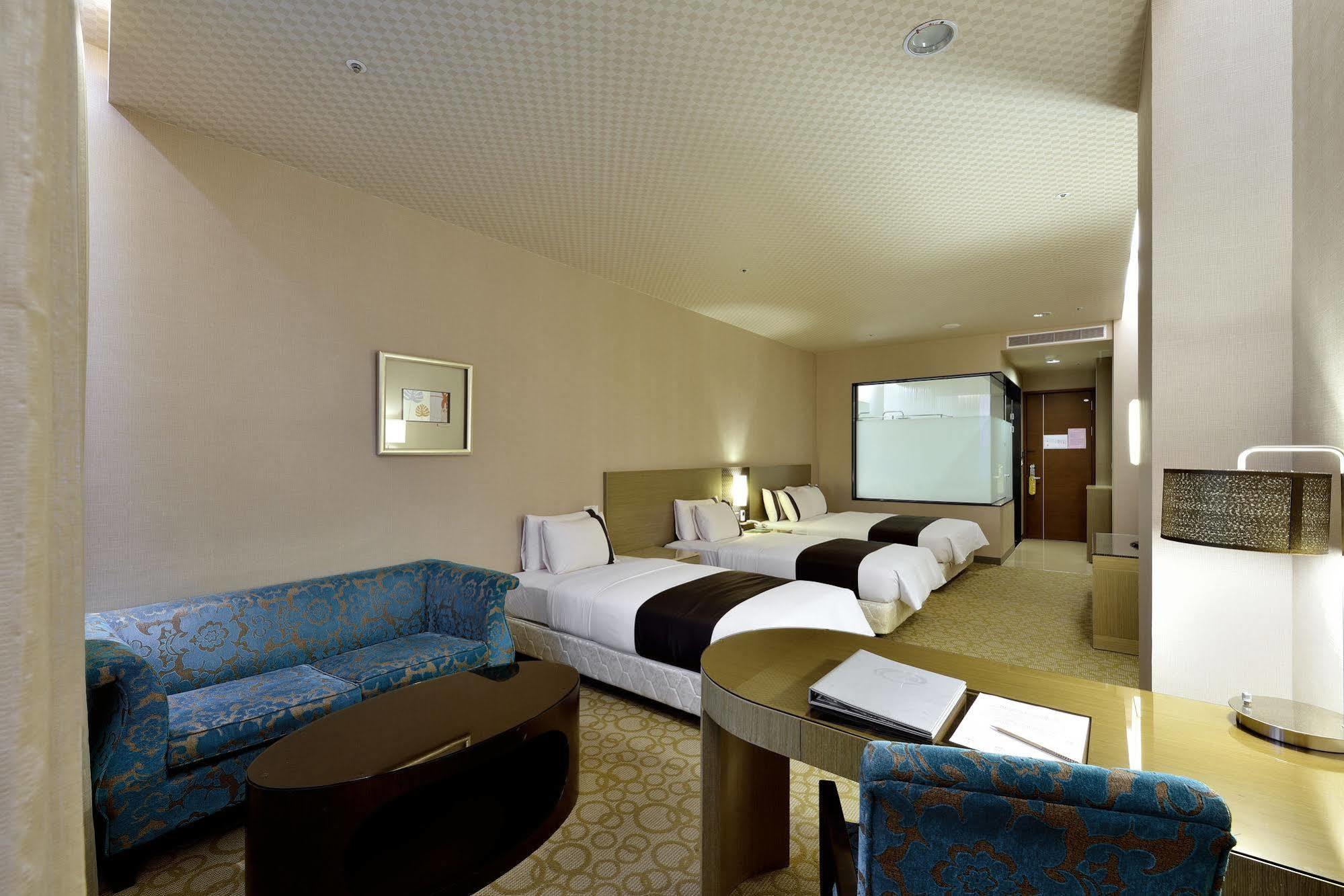 Shinkansen Grand Hotel Taichung Exterior photo