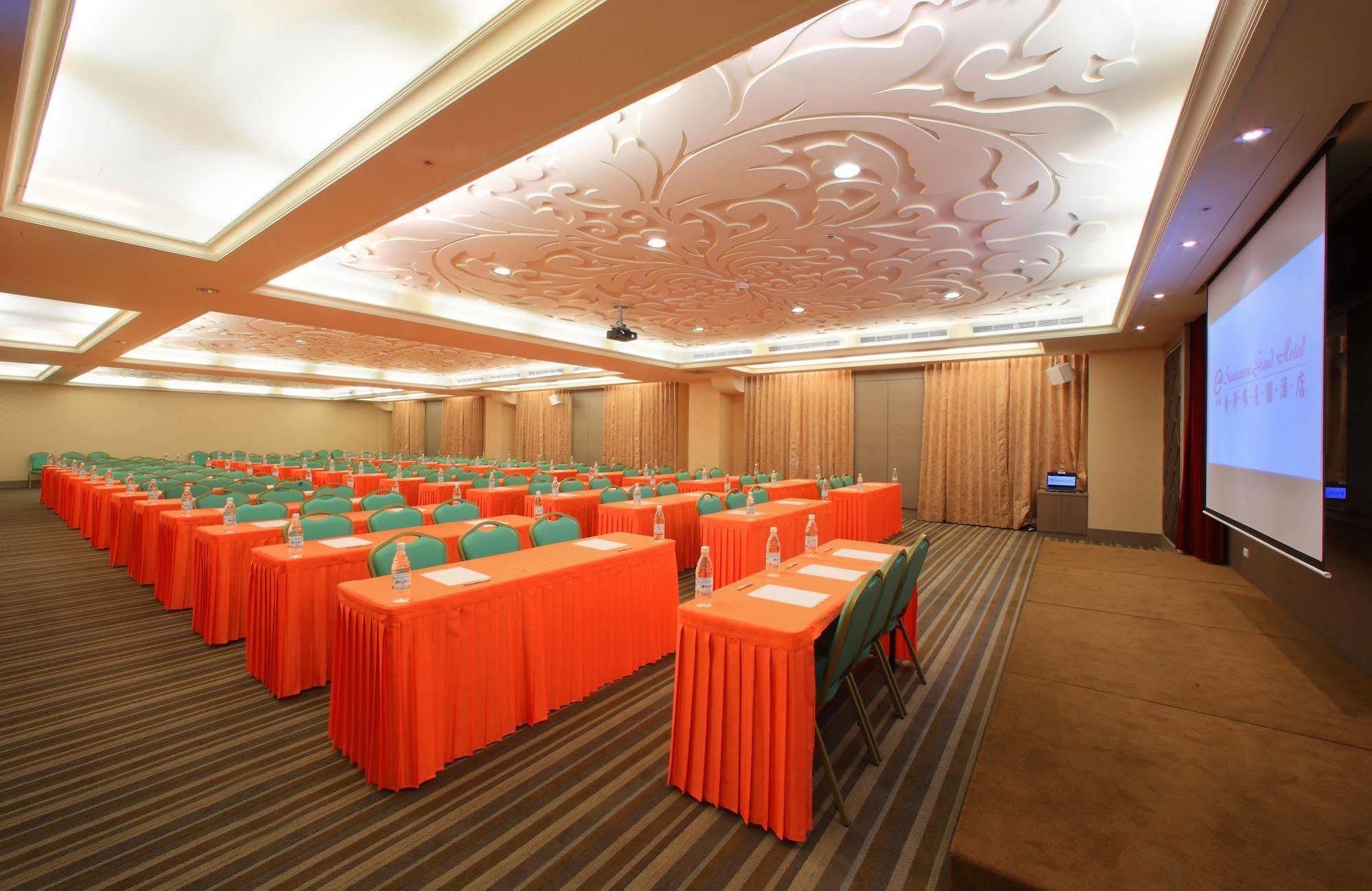 Shinkansen Grand Hotel Taichung Exterior photo